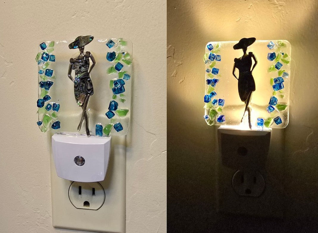 Abalone Shell Women in Hat 3D Night Light