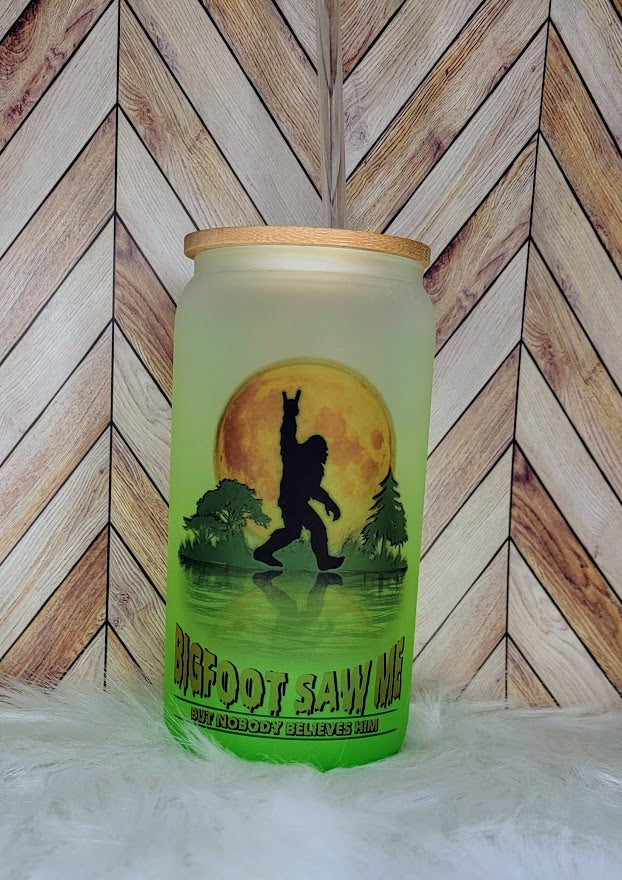 Bigfoot Saw Me Glass Beer Tumbler -16oz